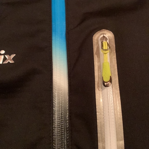 Phenix, brand new fleece jacket. Perfect to wear under a winter jacket - Picture 2 of 5